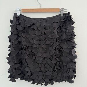 🖤 DKNY Black Miniskirt – Size 4 – Stylish Details
